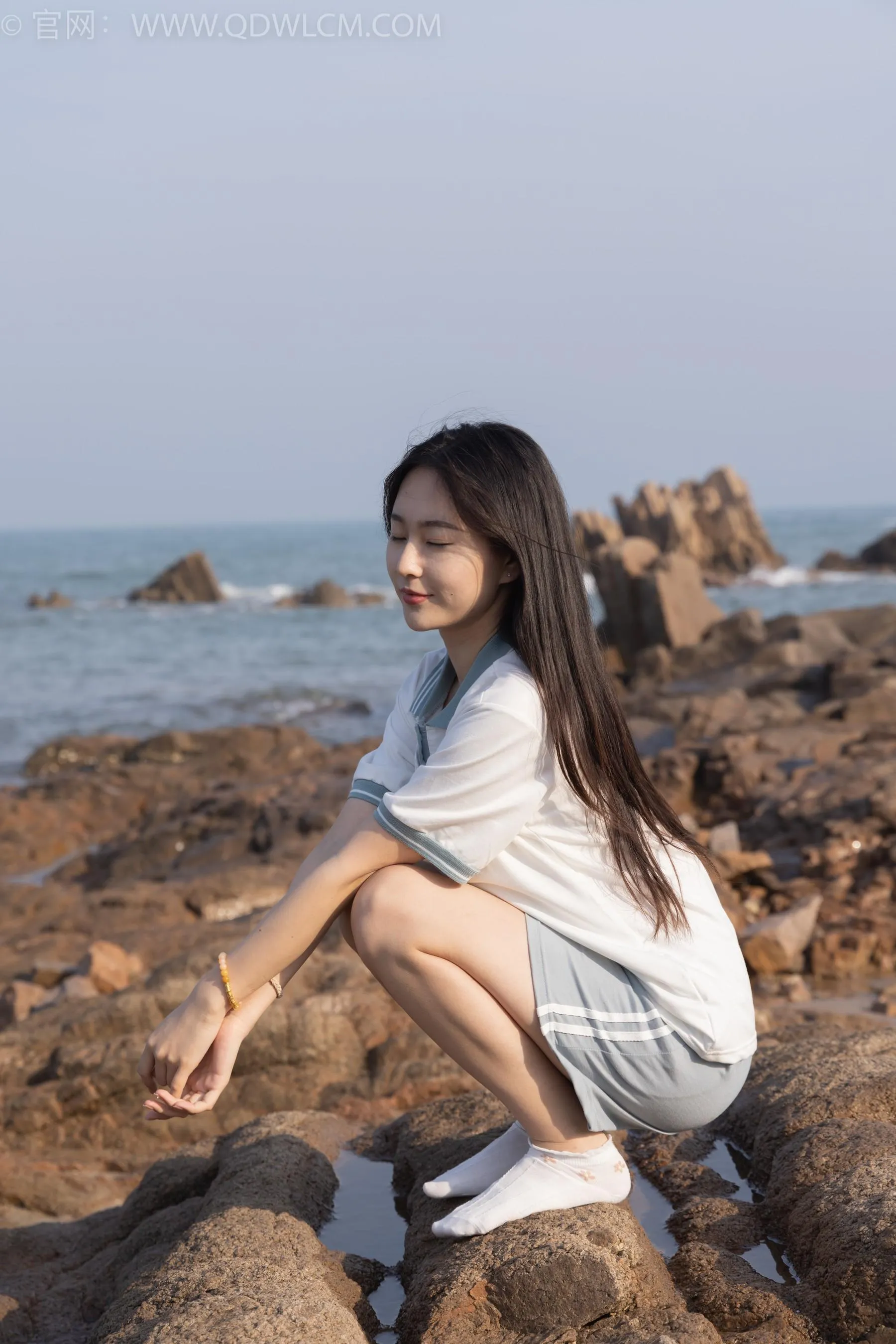 物恋传媒 NO.1567 美兔-海边的风 [151P]插图5
